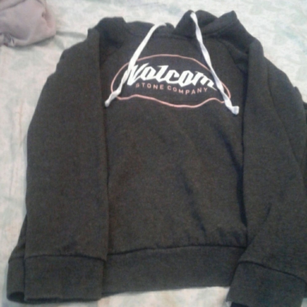 Volcom sweater